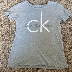 Women’s Calvin Klein t-shirt